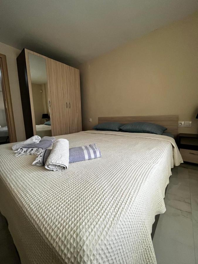 Jenny'S Apartments 阿吉亚特拉萨 外观 照片